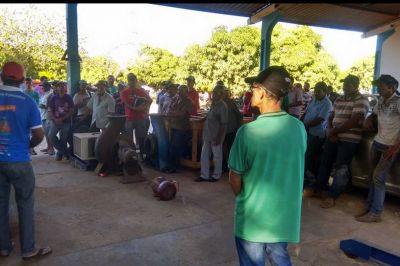 Reuniao entre produtores e Cohidro para definir data do grande mutirao para limpar a EB-02 - foto Edmilson Cordei