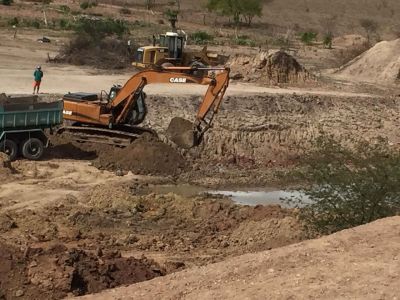 Barragem em Tobias Barreto sendo recuperada