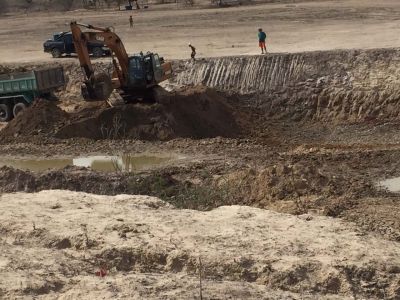 Barragem em Tobias Barreto sendo recuperada