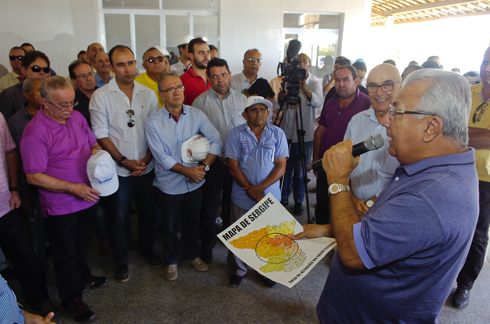 Jackson Barreto visita obras de novo frigorífico em Itabaiana