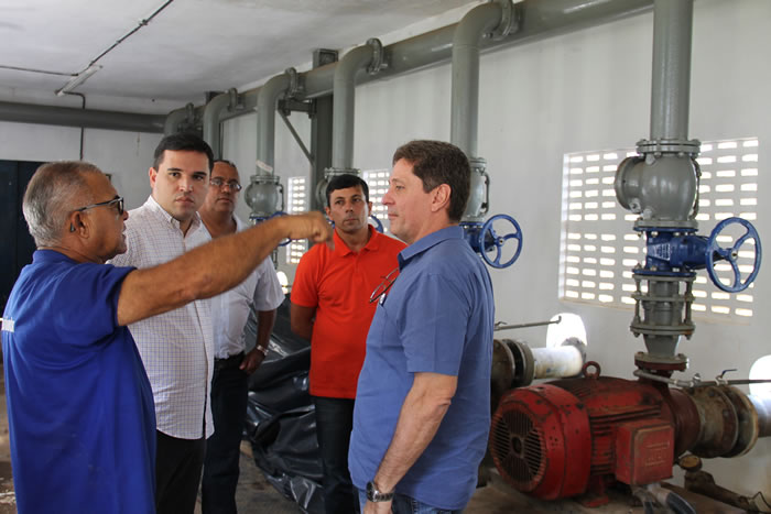 Felizola visita perímetro de Lagarto e dá posse ao novo gerente local