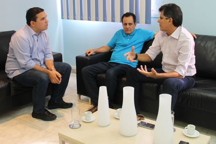 Felizola recebe visita de cortesia dos Irmãos Kaká e Orlandinho Andrade