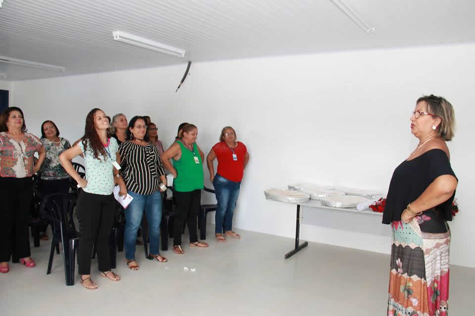 Dia da Mulher na Cohidro teve brindes, homenagens e palestra motivacional