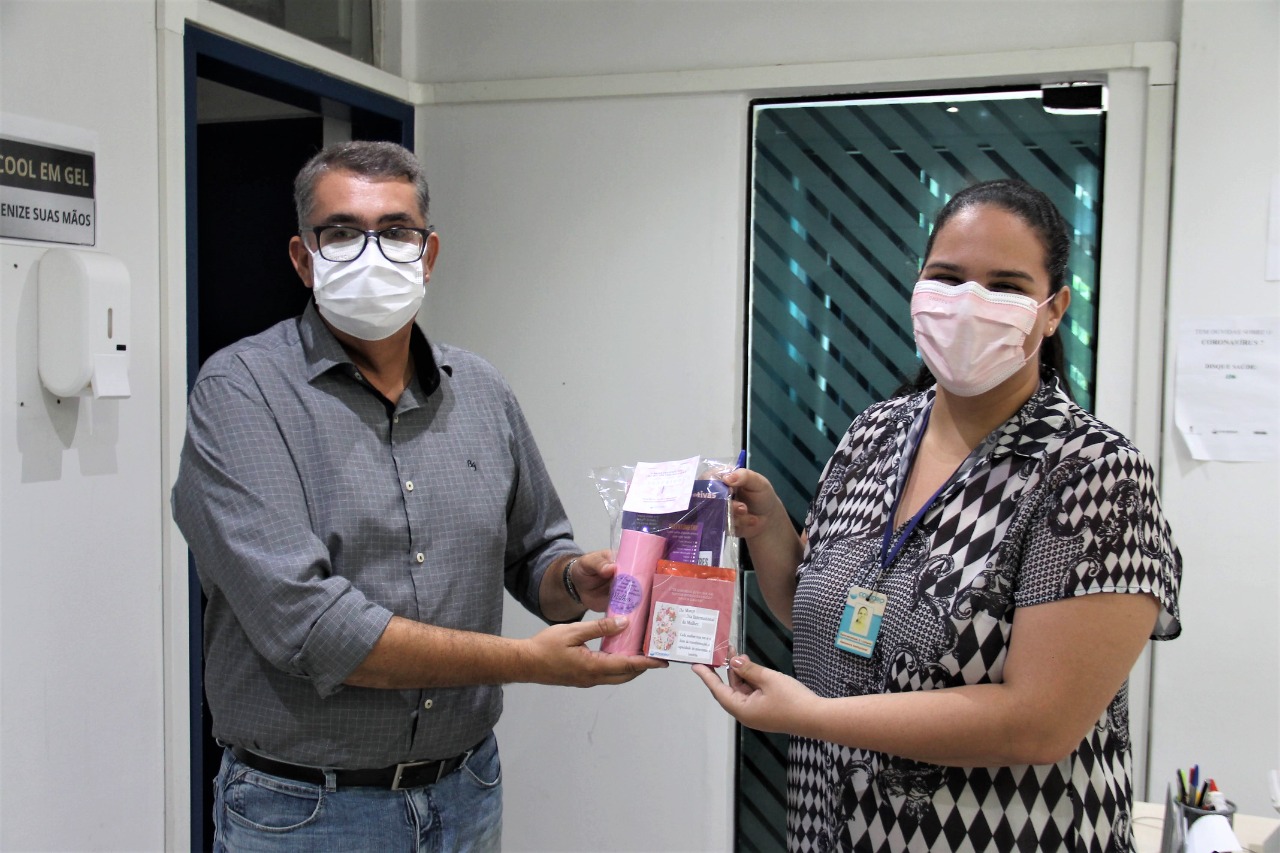 [fotos] Cohidro celebra o Dia da Mulher com distribuição de kit com material informativo