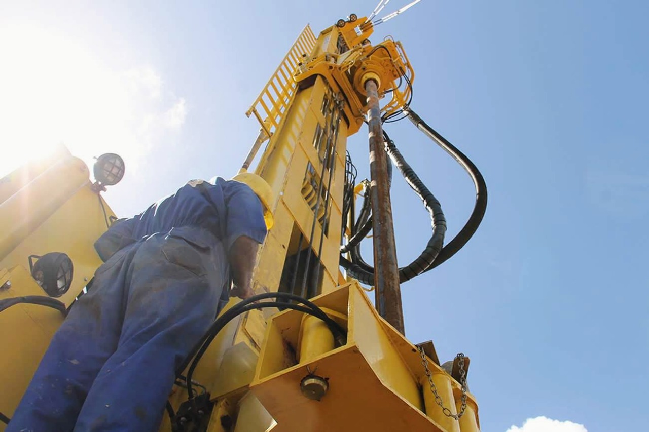 [vídeo] Poço perfurado pela Cohidro no povoado Curimbas, Poço Verde