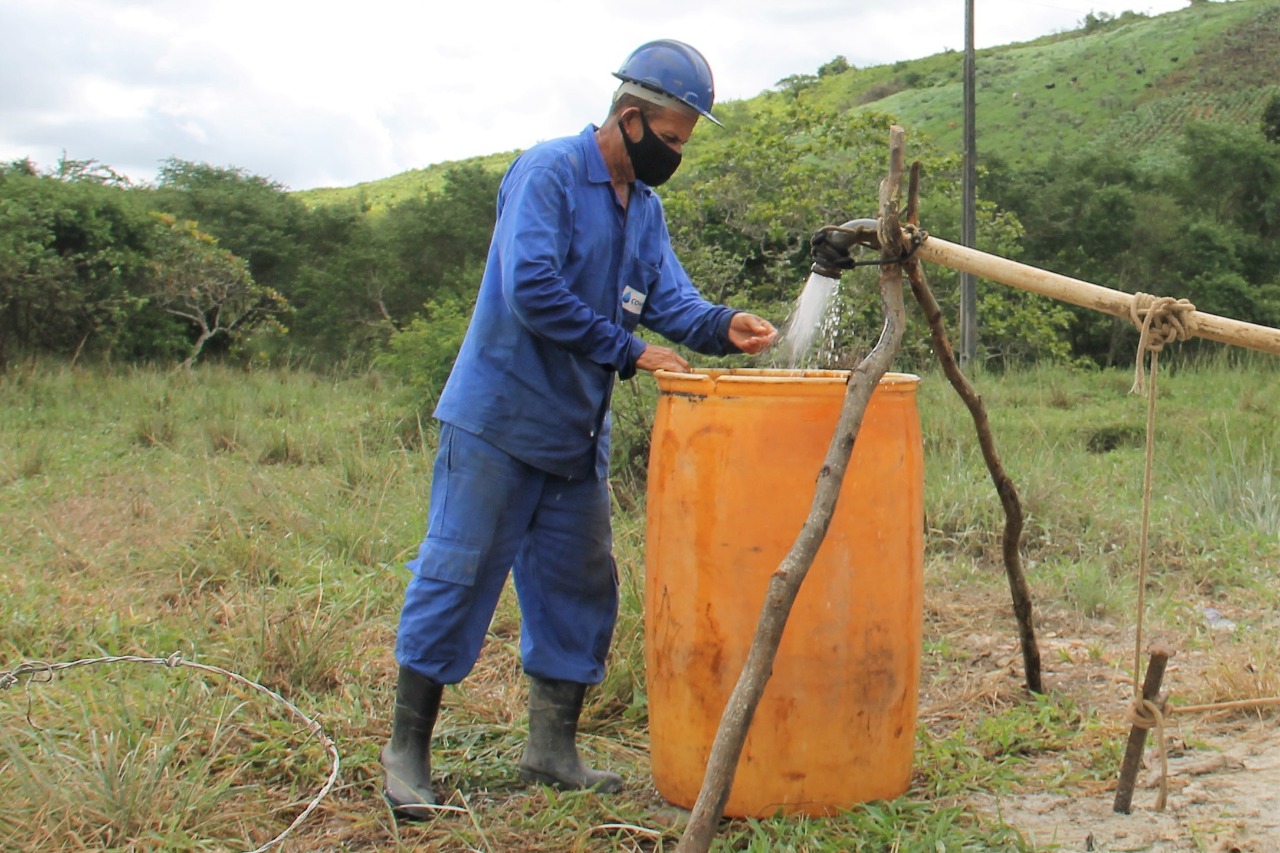 [vídeo] Bombeamento em poço no Pista Oito em Boquim