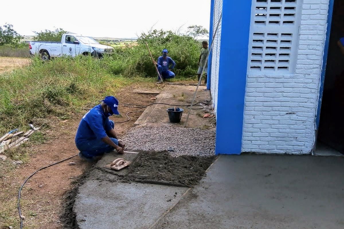 CALIFÓRNIA: Cohidro dá continuidade em revitalização de EBs e instala vigilância eletrônica no perímetro