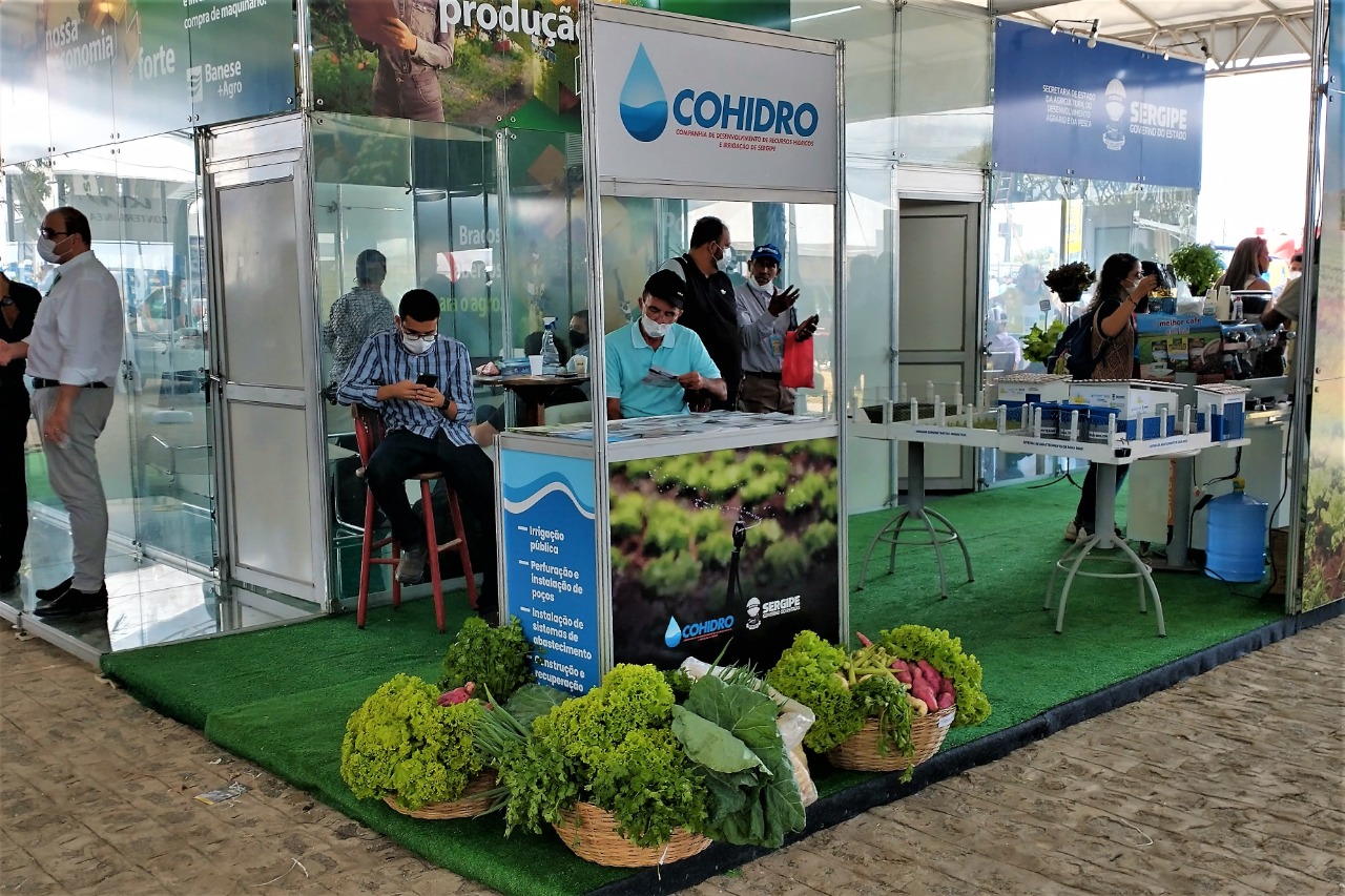 Cohidro expõe ações e distribui material informativo durante a Sealba AgroShow