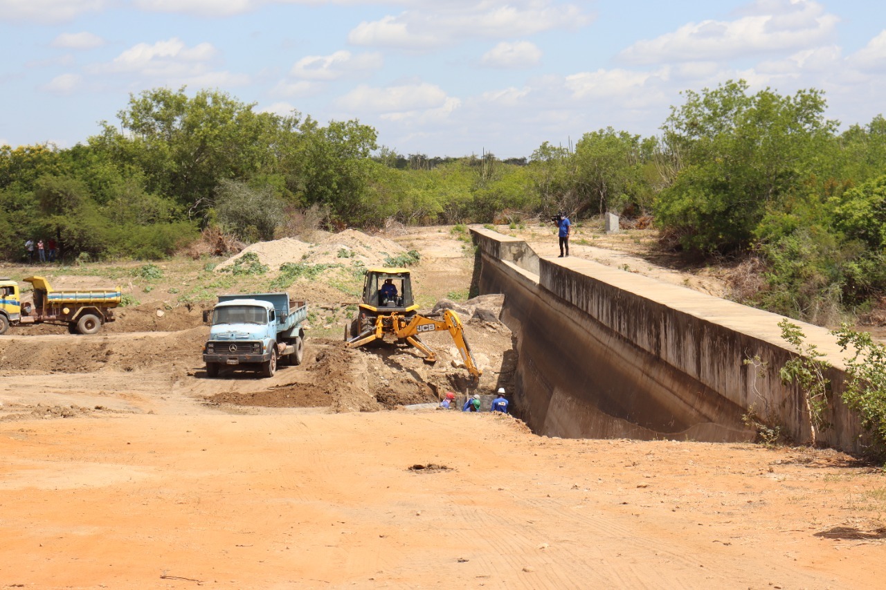Pró-campo vai investir R$ 5,7 milhões em revitalização de barragens em 2022 através da Cohidro