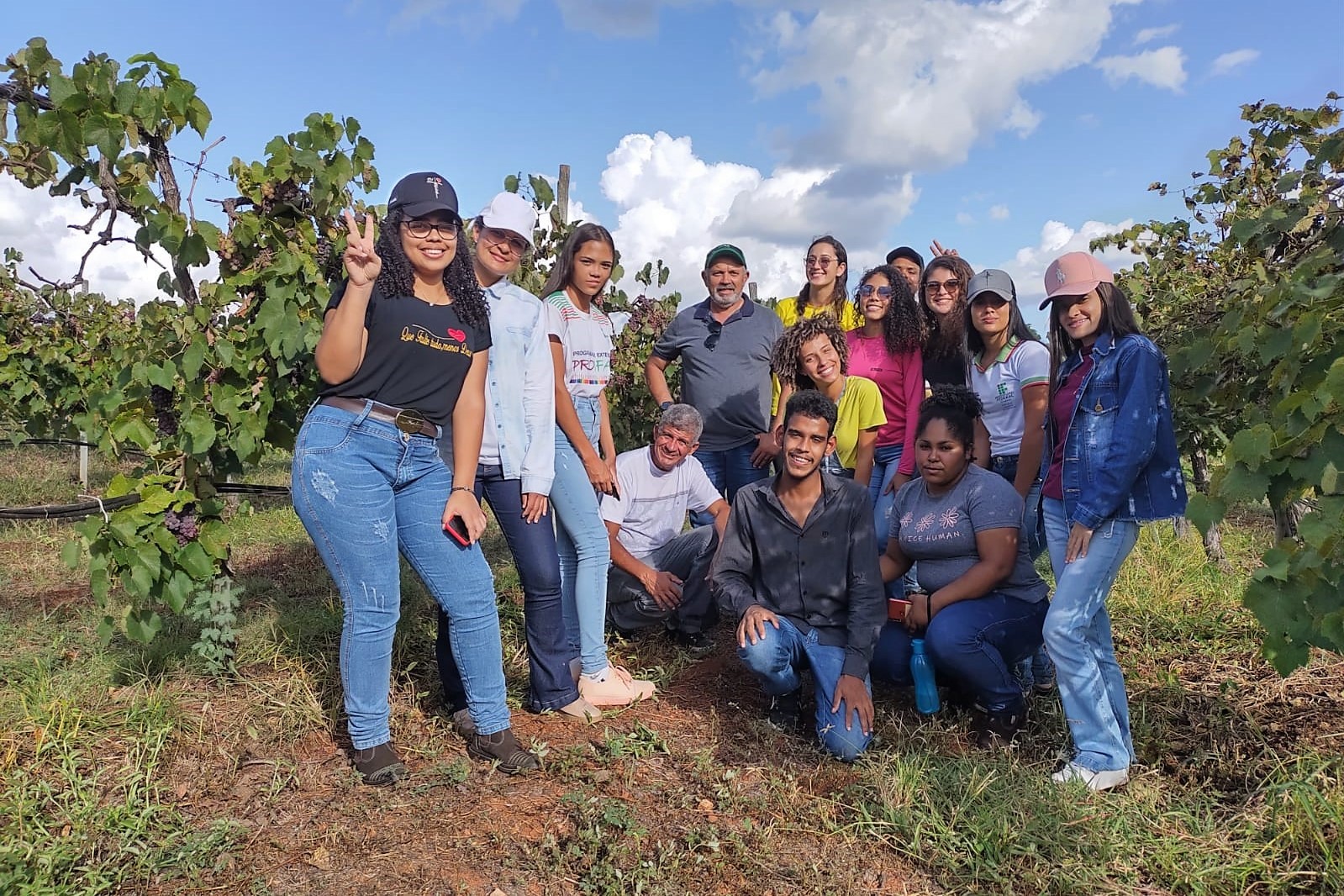 Estudantes de Alagoas fazem visita acadêmica em perímetro irrigado estadual em Canindé