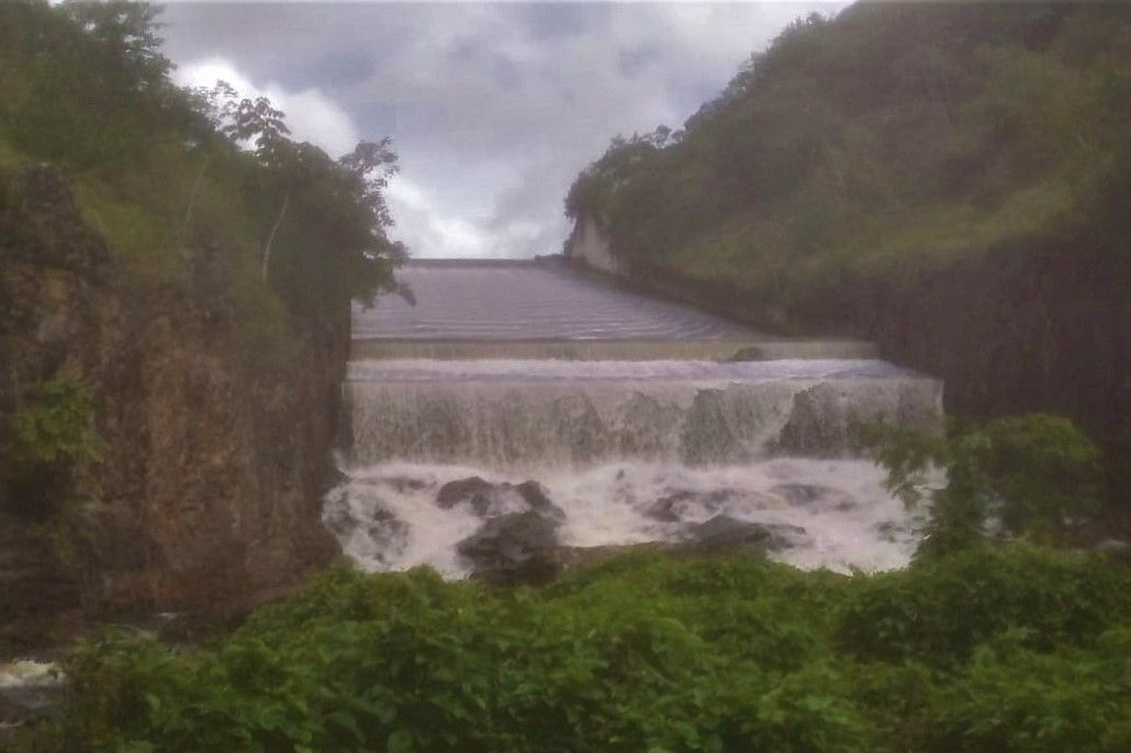 [vídeo] Chuvas fazem barragens verterem em cinco perímetros irrigados da Cohidro