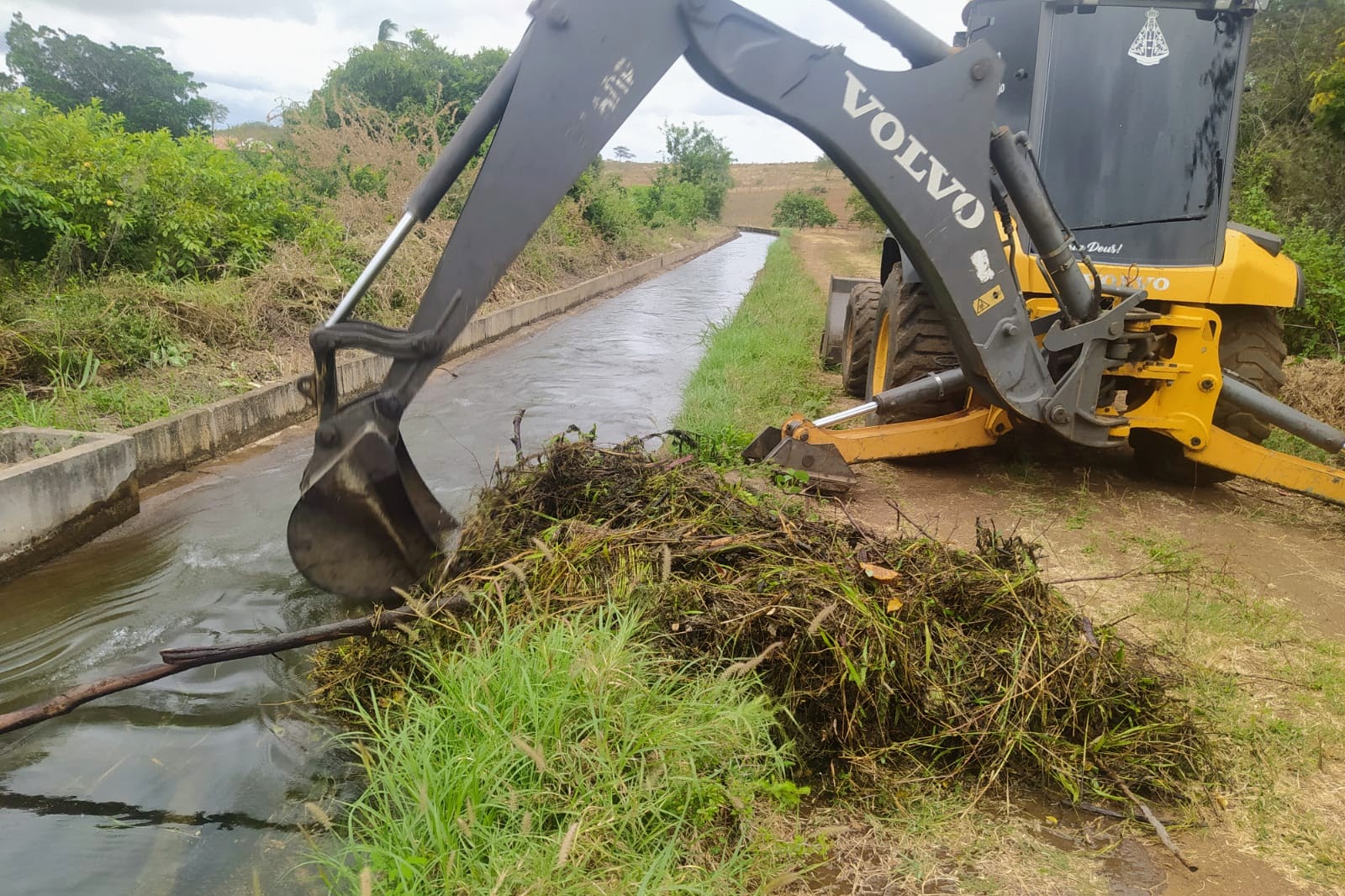 Governo do Estado revitaliza perímetro irrigado que produz alimentos e gera renda no alto sertão sergipano