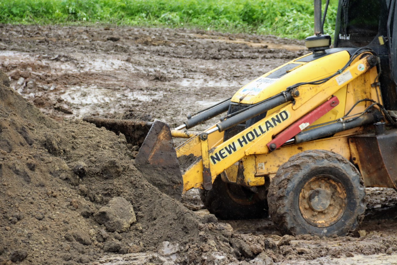 Governo de Sergipe reforça recuperação de barragens no alto sertão