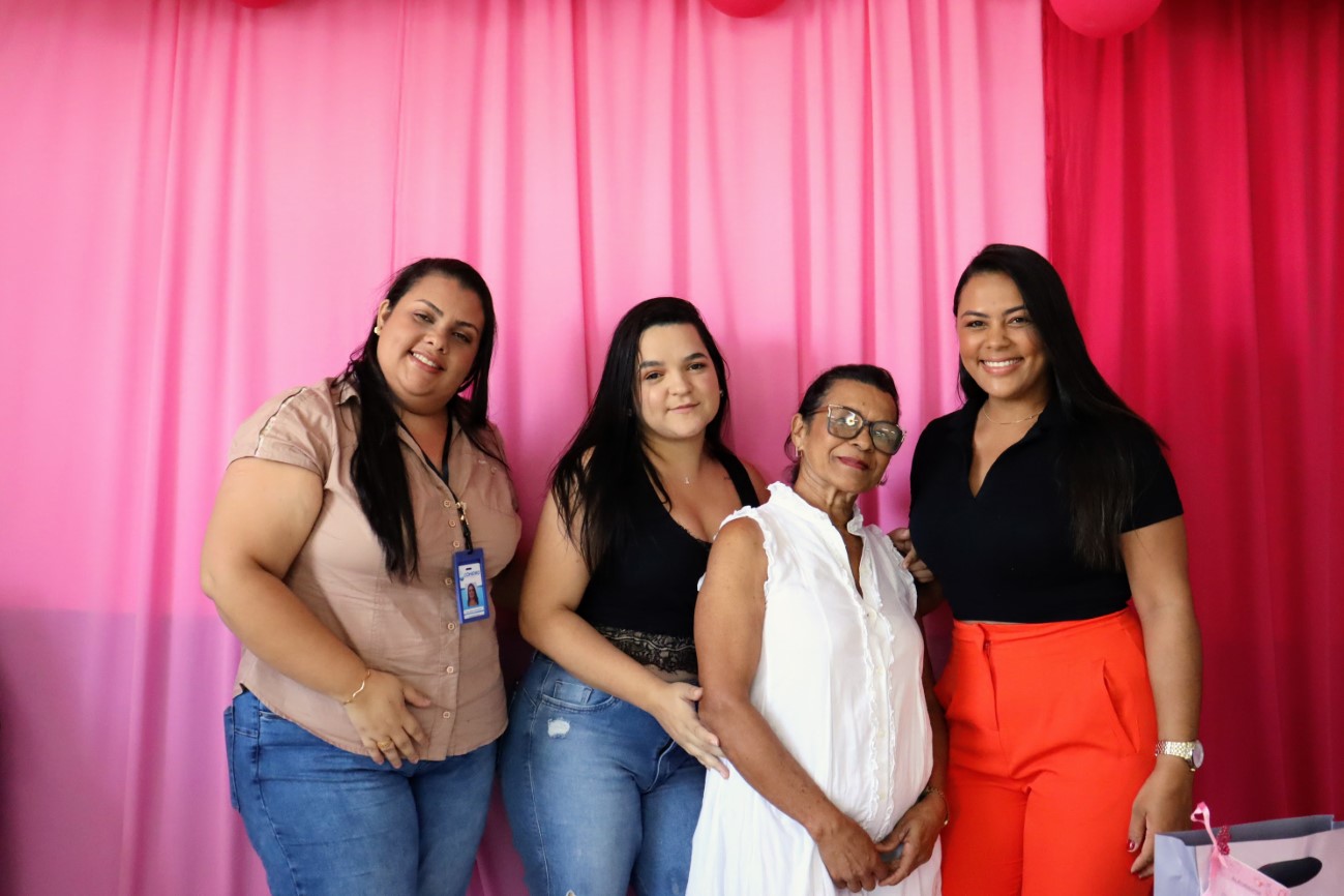 [galeria de fotos] Outubro Rosa: Dia de Beleza e Autocuidado