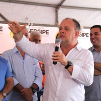 Vice-governador Belivaldo Chagas, quando em ato em Simao Dias, assinou ordem de servico para os sistemas de abastecimento no municipio - Foto Fernando Augusto (Ascom Cohidro)