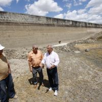 Jackson Barreto visitando barragens no Sertão Sergipano
