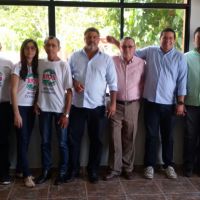 Autoridades, agricultores, técnicos da Cohidro e os jovens da B5. Fotos: B5-Jovem