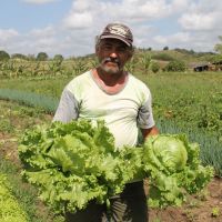 O irrigante José Carlos de Andrade busca a conversão para a produção orgânica