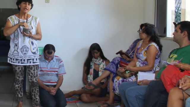 Fátima Guedes pesquisa Vestígios do Curandeirismo na fitoterarapia indígena e cabocla