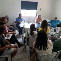 Reunião de quarta-feira com técnicos e agricultores propensos em aderir o Bande Cheio em seus lotes irrigados - foto Andrea Santtos (Cohidro-Califórnia) (2)