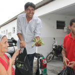 Secretário Flávio Matos faz entrega de alimentos na UPA - Foto Fernando Augusto (Ascom Cohidro)