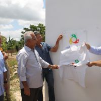 Governador Jackson Barreto inaugurando sistema, idêntico ao do Piabas, no Assentamento Maria Bonita, em Simão Dias - foto Fernando augusto (Ascom-Cohidro)