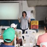 Coordenadora Cláudia Silva Sampaio informando que irá ocorrer um seminário com dirigentes das áreas de saúde e educação (Foto: Ascom/Cohidro)